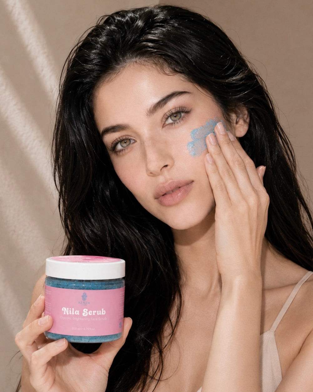 Nila brightening scrub